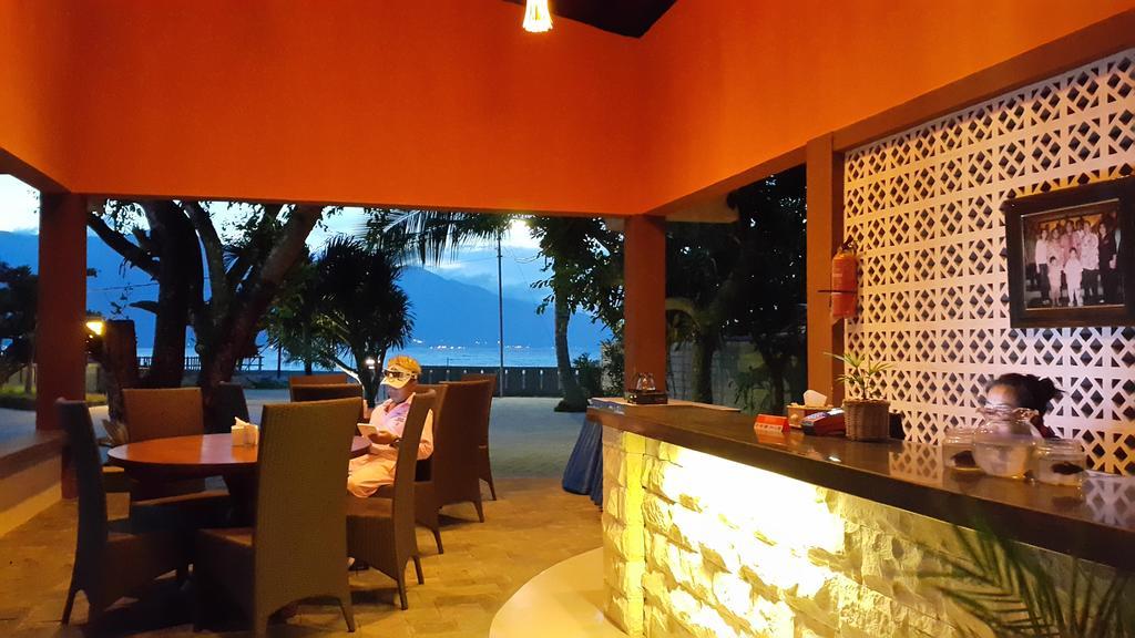 Kampoeng Nelayan Hotel Palu Exterior foto