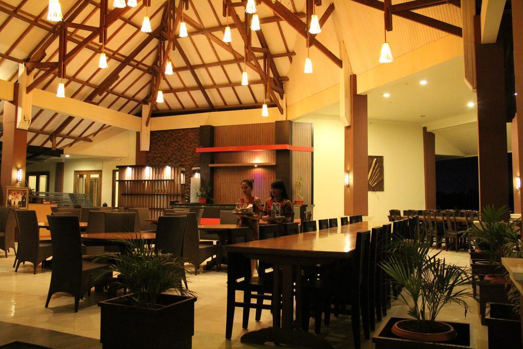 Kampoeng Nelayan Hotel Palu Exterior foto